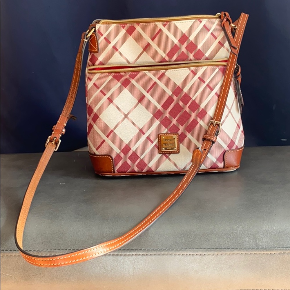 Dooney & Bourke purse